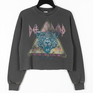 The Vinyl Icons Def Leppard T-Shirt XS Gray Distressed Washed Graphic Band‎ Tee